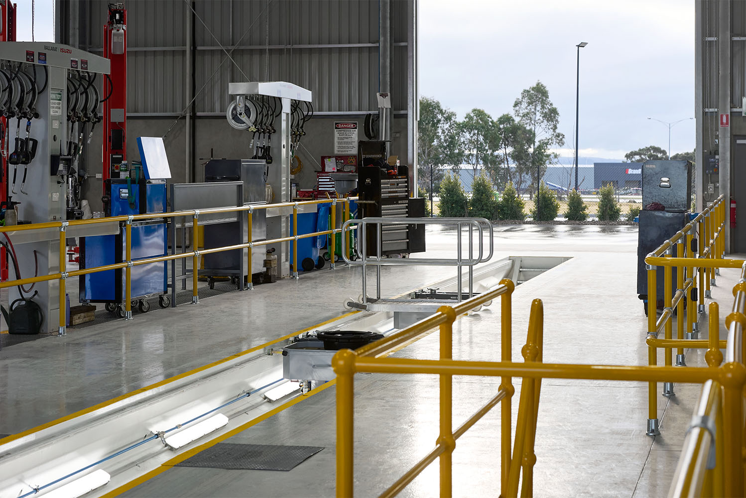 WFI Gallery Service Pit 4